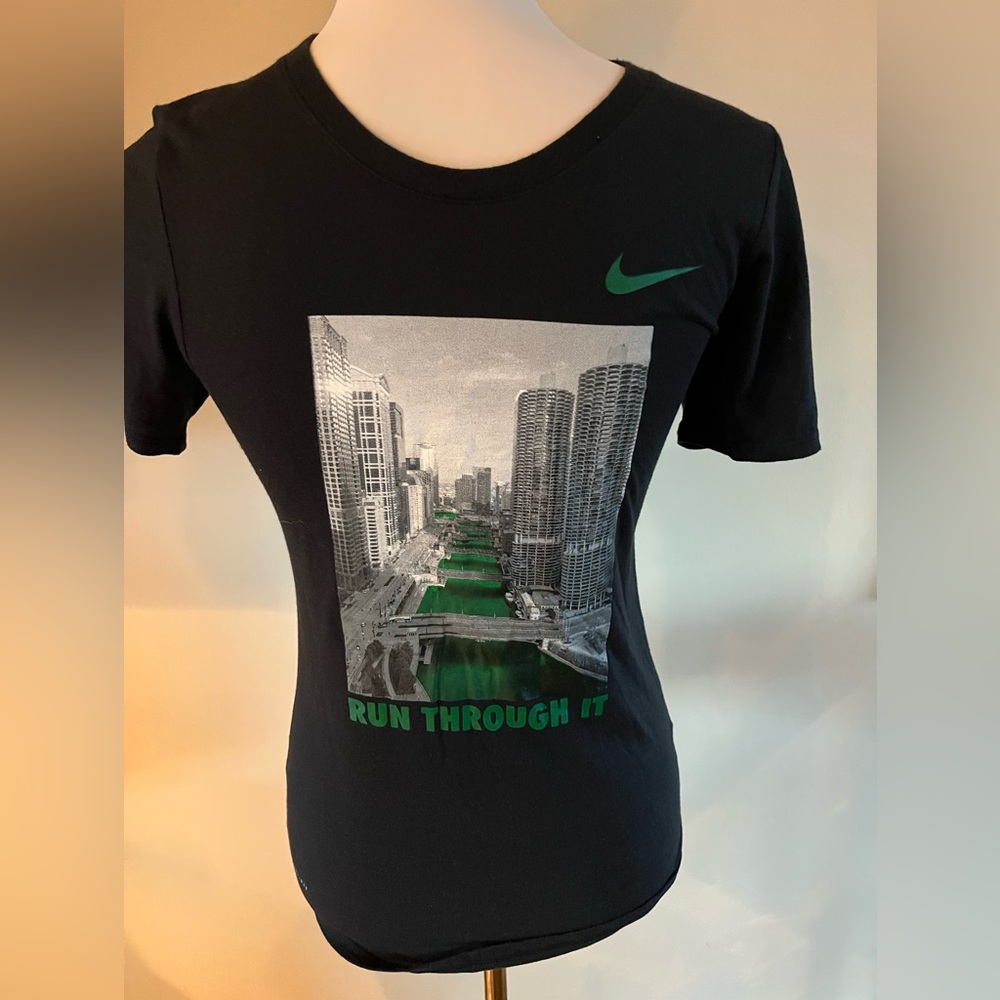 Nike Dri-Fit Chicago St Patricks Day Shamrock Shuffle  shirt- Adult small